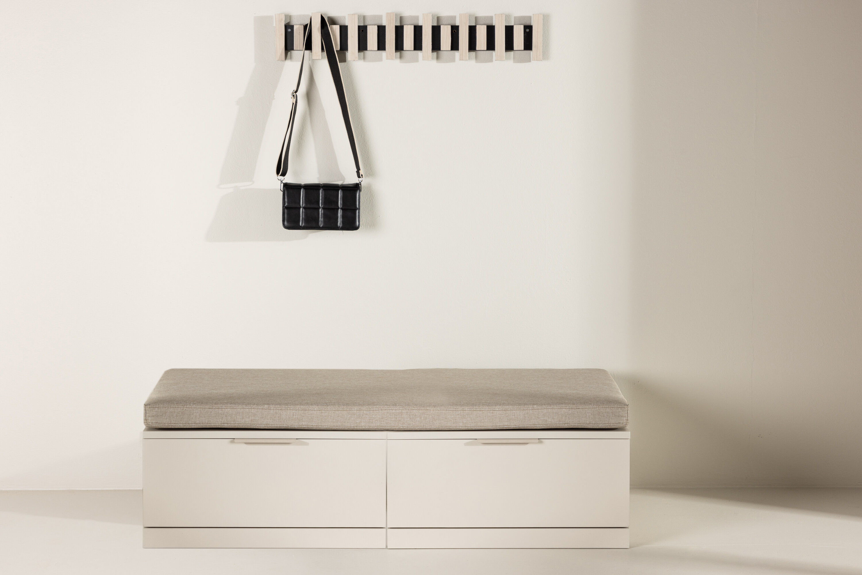 Joli banc à coussin