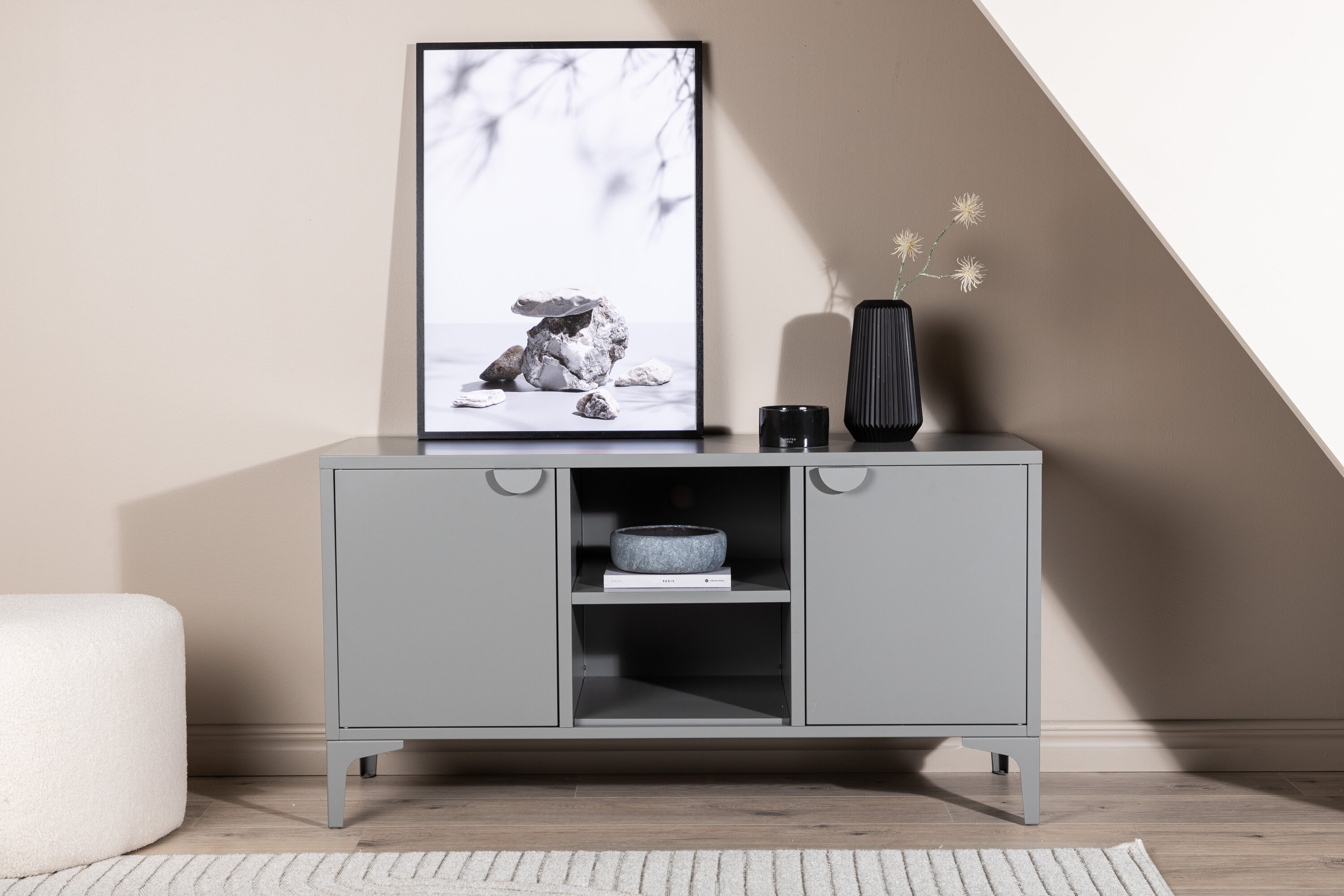 Piring TV Stand
